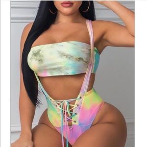 Women’s 2 pc. Set w/suspenders